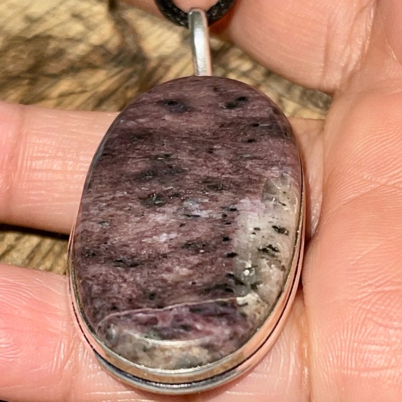 Beautiful Dark Purple Chariot Crystal Pendant 2 1/4” - Picture 8 of 14
